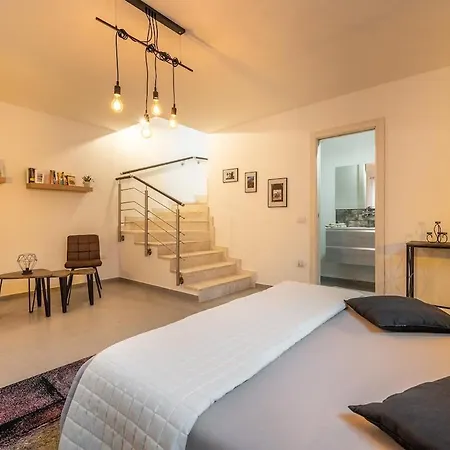 Rodani - Unforgettable Sunrise קאפוטרה